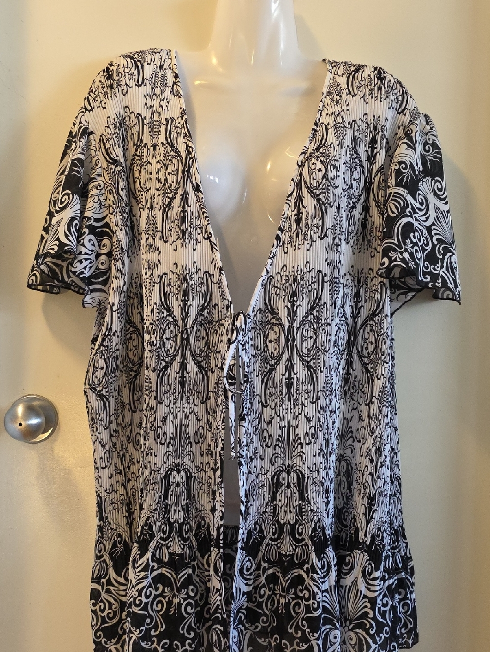 Contempo by Penningtons Black & White Printed Cover Up